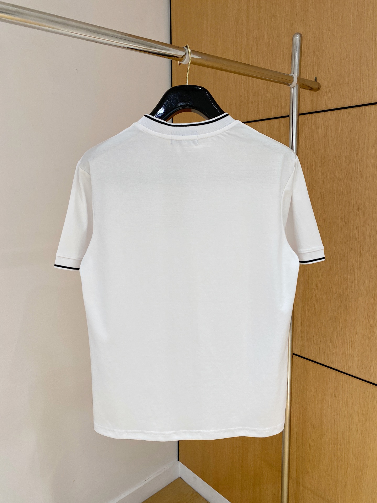 short sleeves